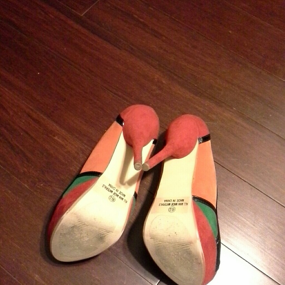 Shoes - Picture 3 of 3